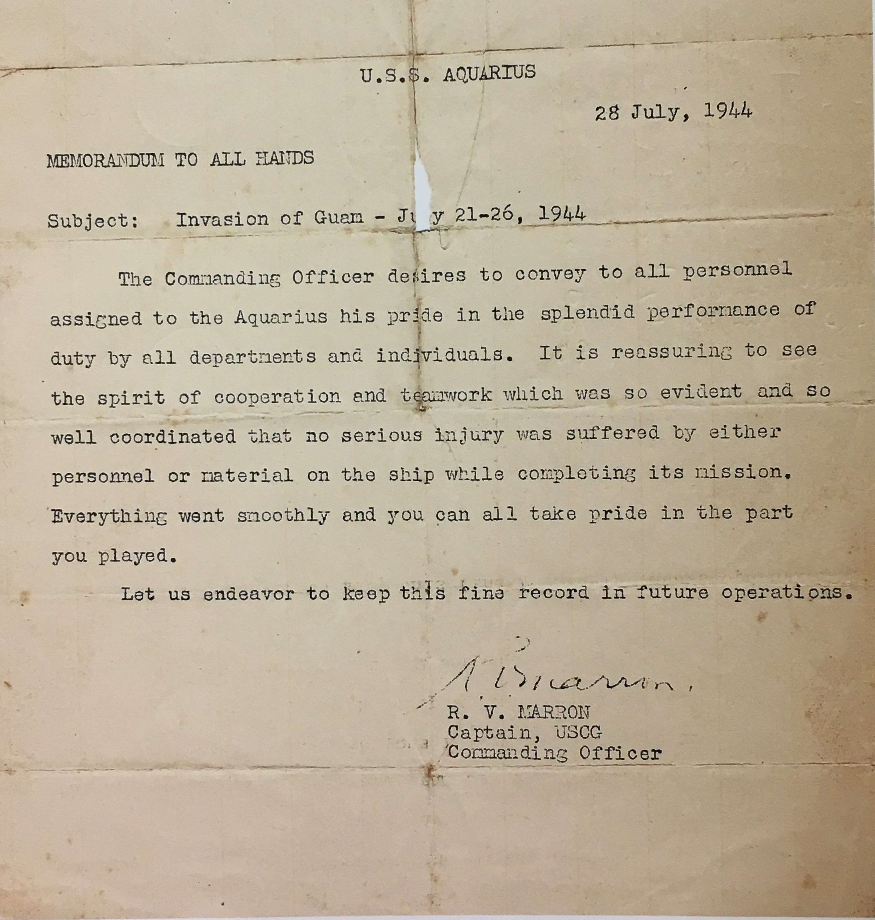 “Memorandum to all Hands” from the commanding officer of USS Aquarius commending the crew for “splendid performance” in the invasion of Guam in July 1944. (Courtesy of Siegel Family)